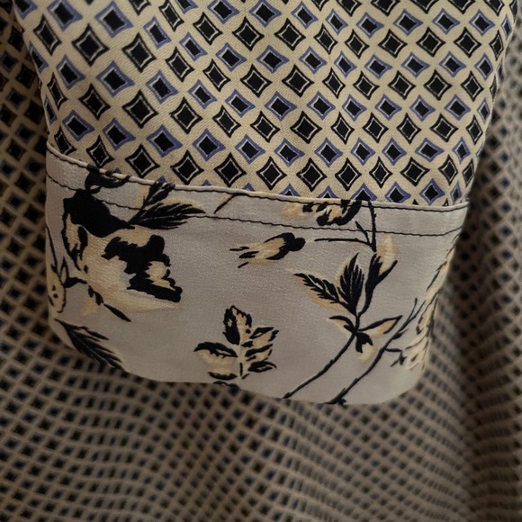 Joie Long Sleeve Blouse with Contrasting Collar and Cuffs - Picture 4 of 8